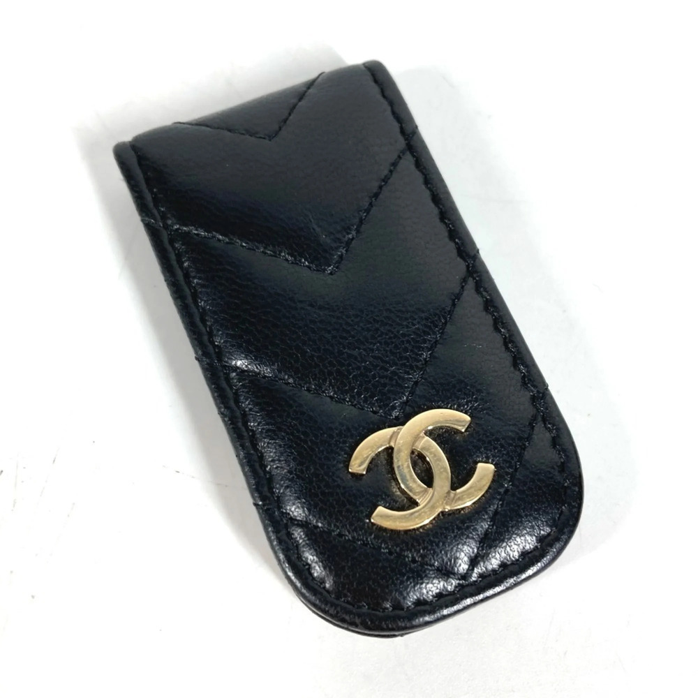 CHANEL Authentic Black Leather Logo Wallet
